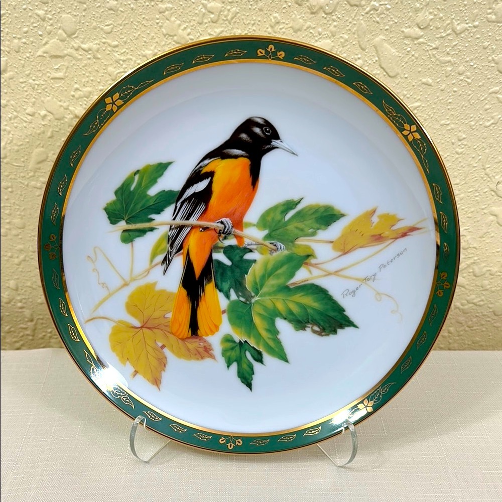 Danbury Mint Green and Gold Accent Decor Plate Baltimore Oriole